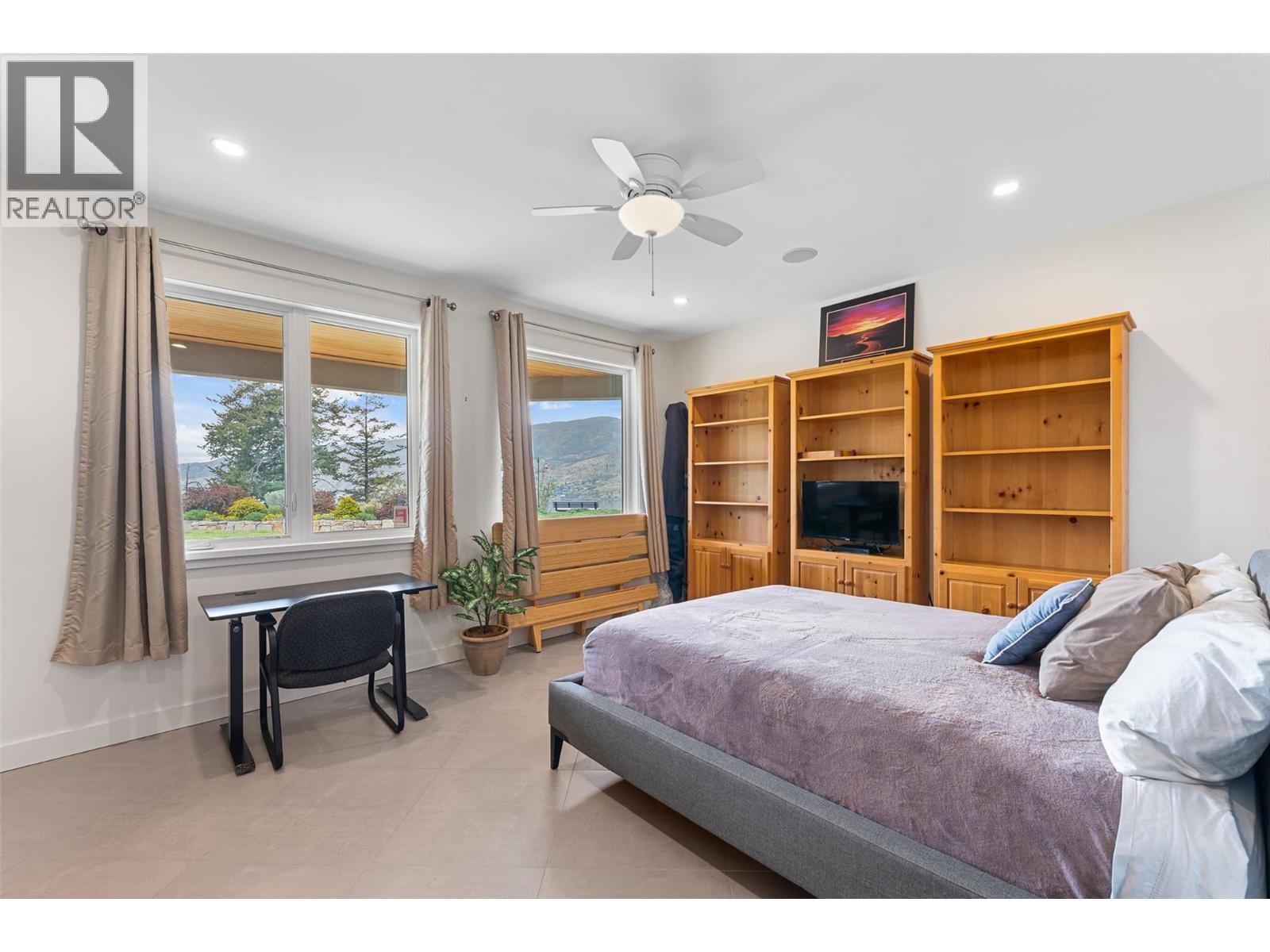 328 Lochview Road, Kelowna