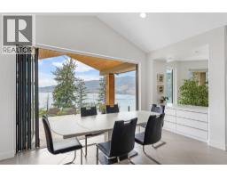 Foyer - 328 Lochview Road, Kelowna, BC V1V1G8 Photo 16