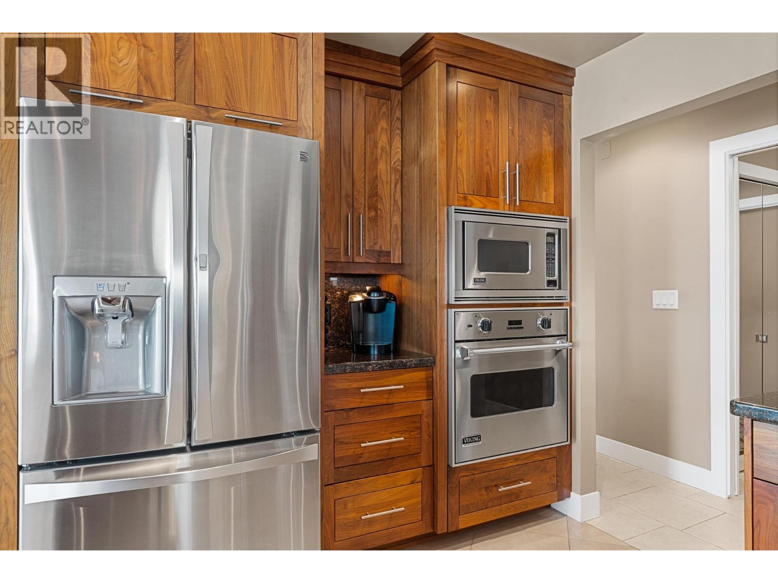 529 Zdralek Cove, West Kelowna