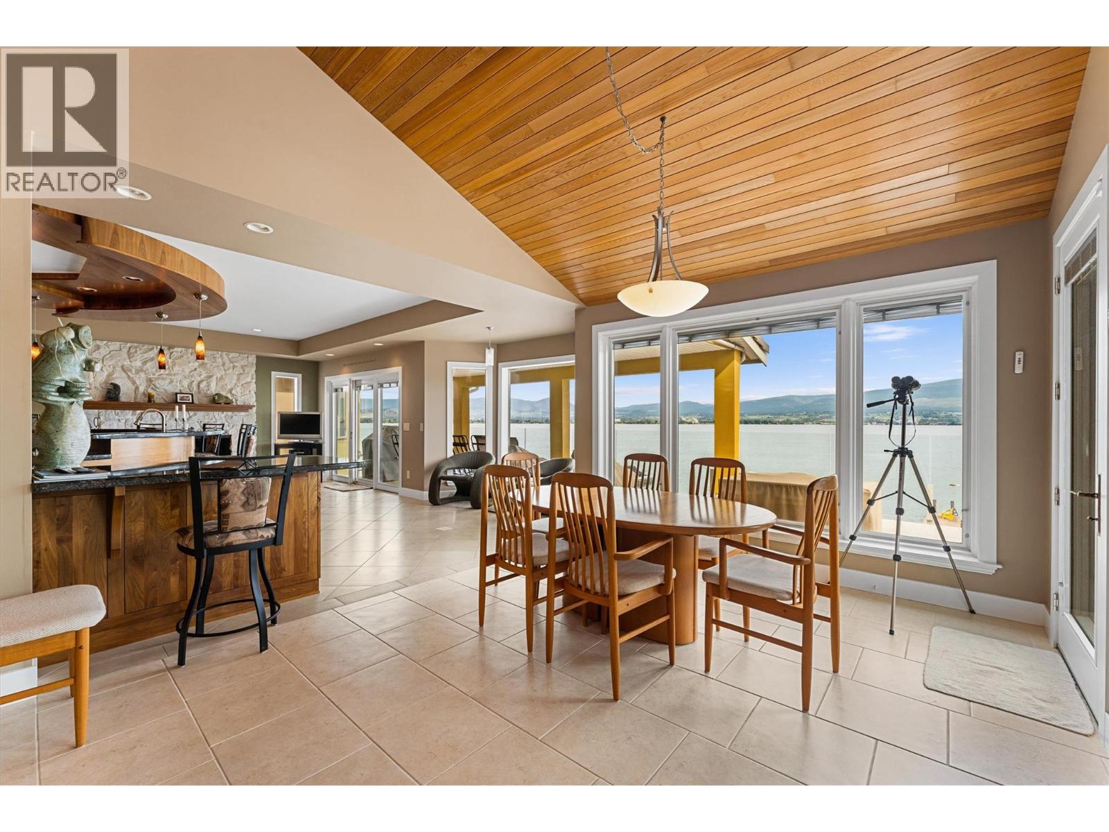 529 Zdralek Cove, West Kelowna
