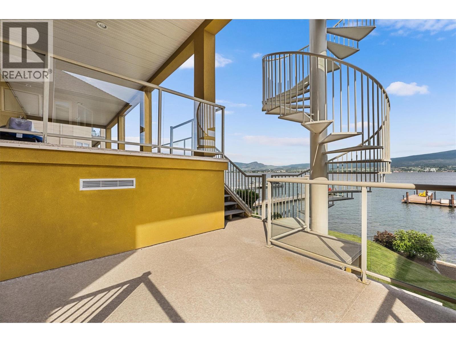 529 Zdralek Cove, West Kelowna