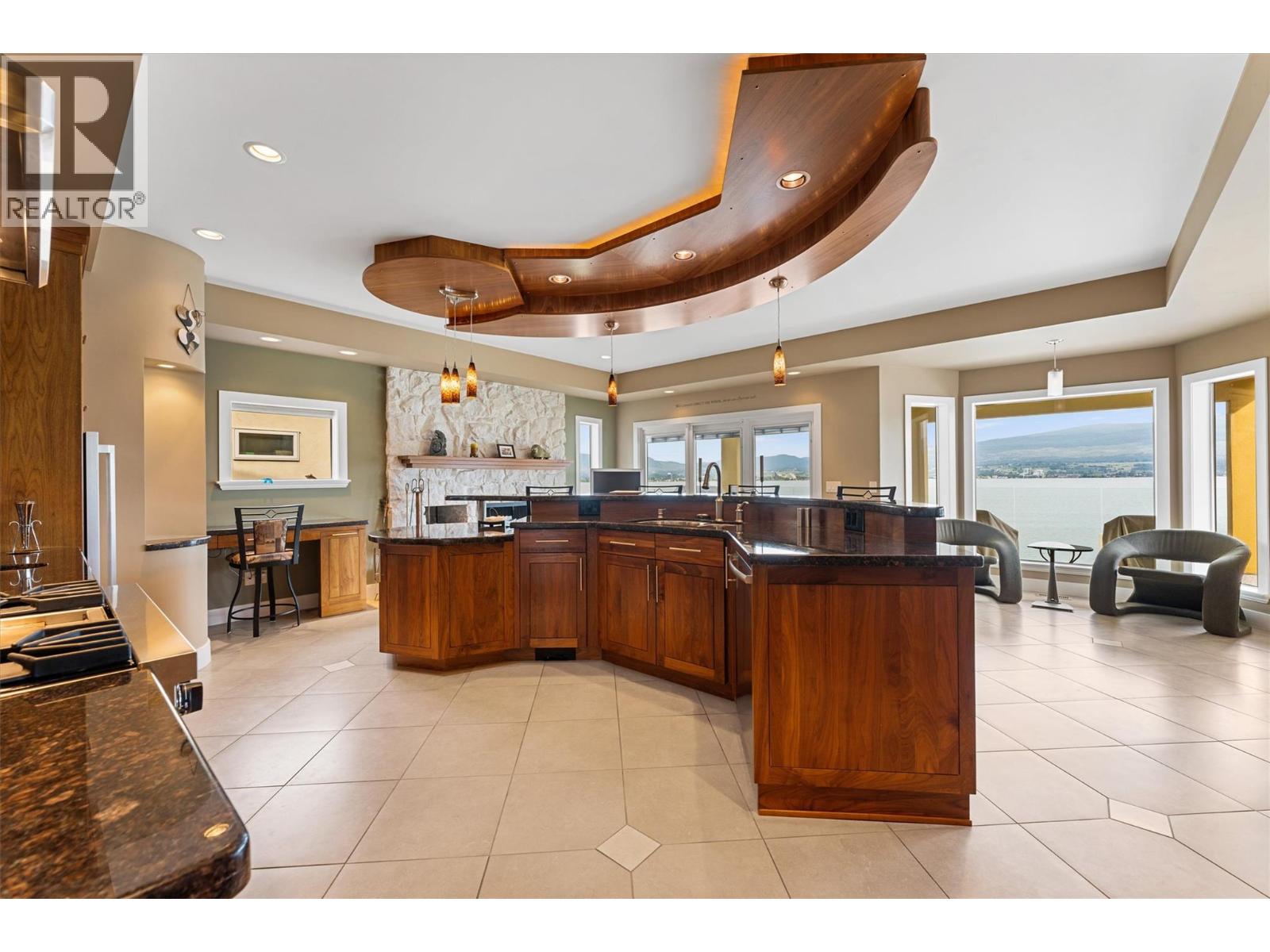 529 Zdralek Cove, West Kelowna