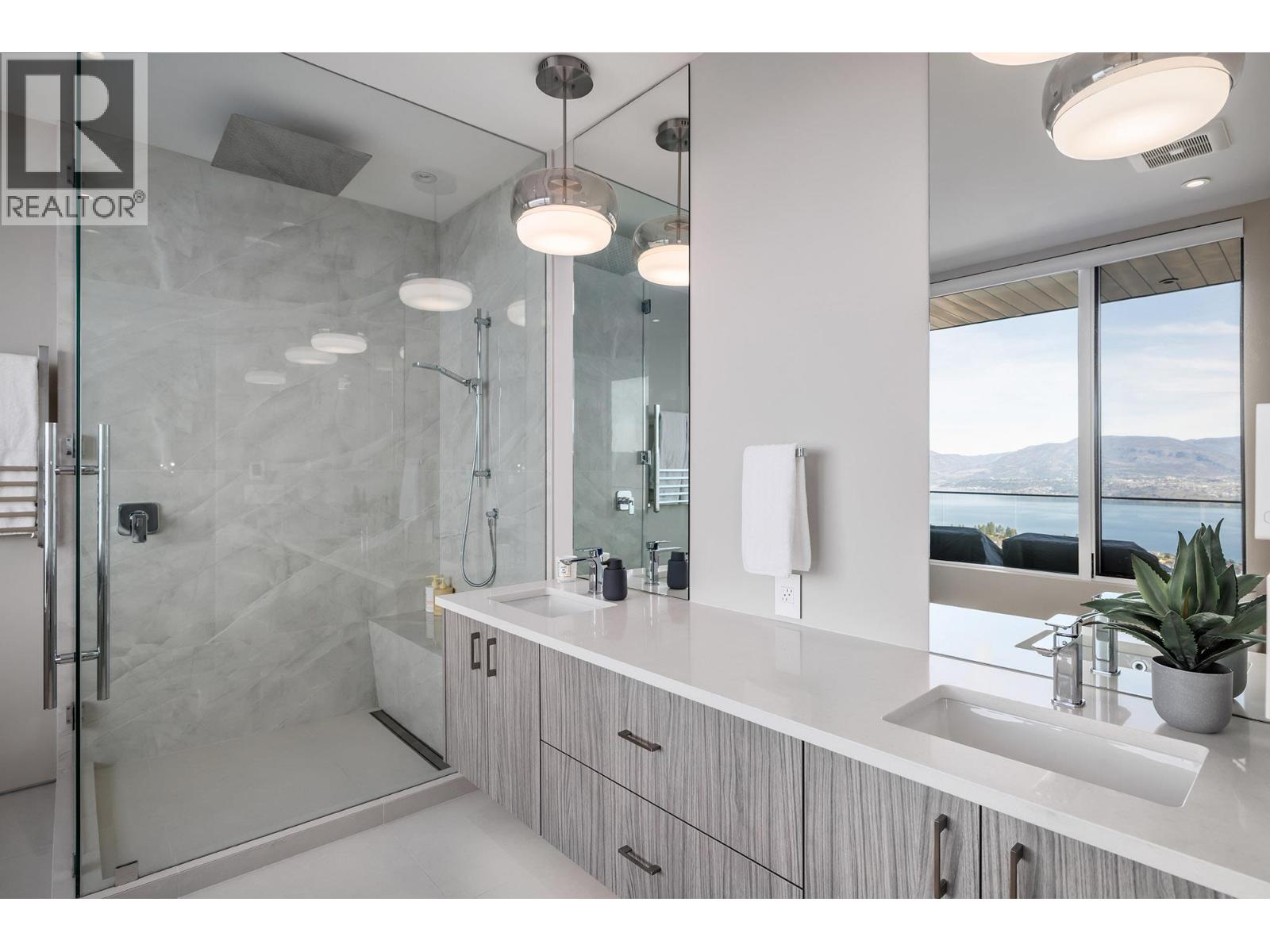 5602 Upper Mission Court, Kelowna