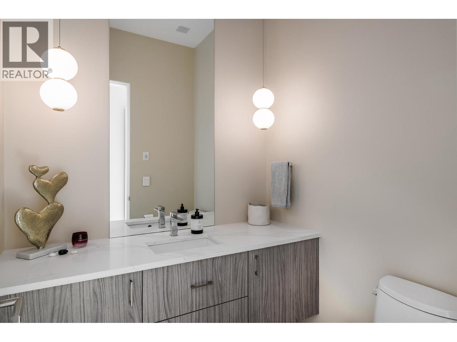 5602 Upper Mission Court, Kelowna