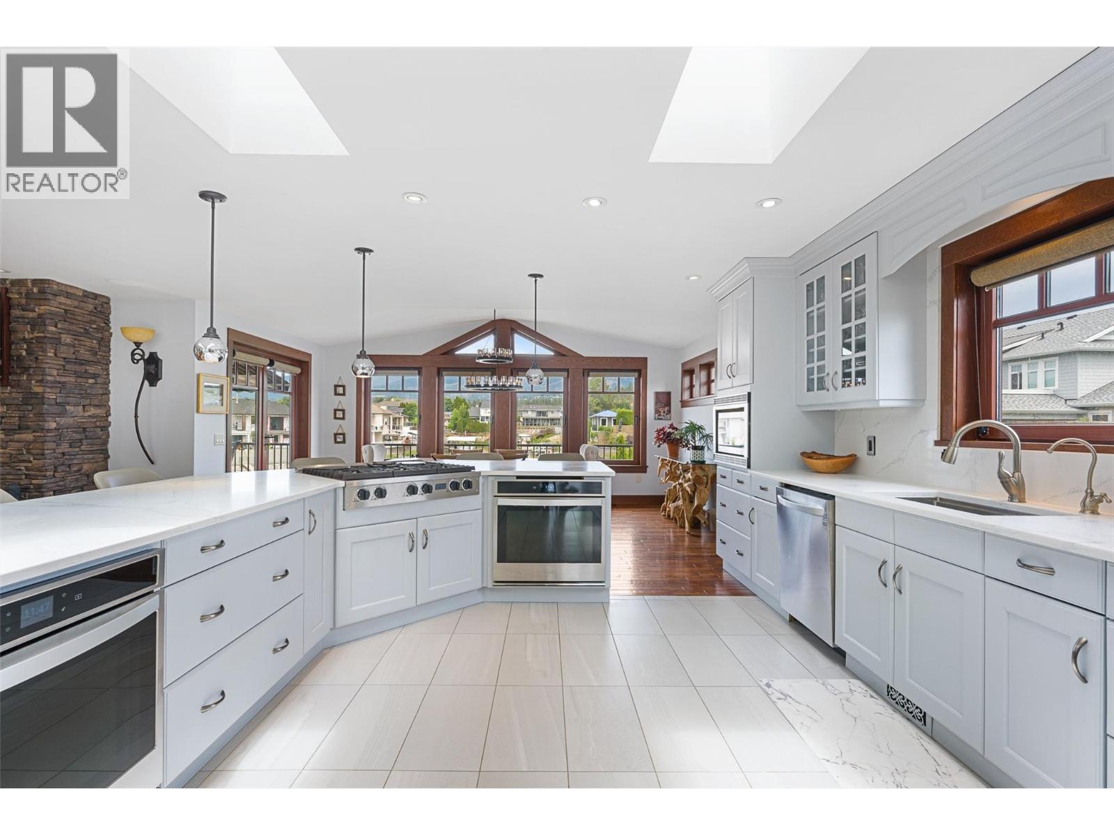 1650 Pritchard Drive, West Kelowna