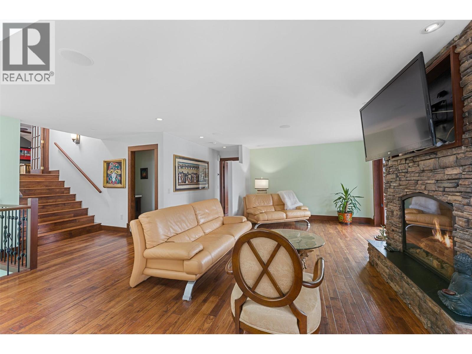 1650 Pritchard Drive, West Kelowna