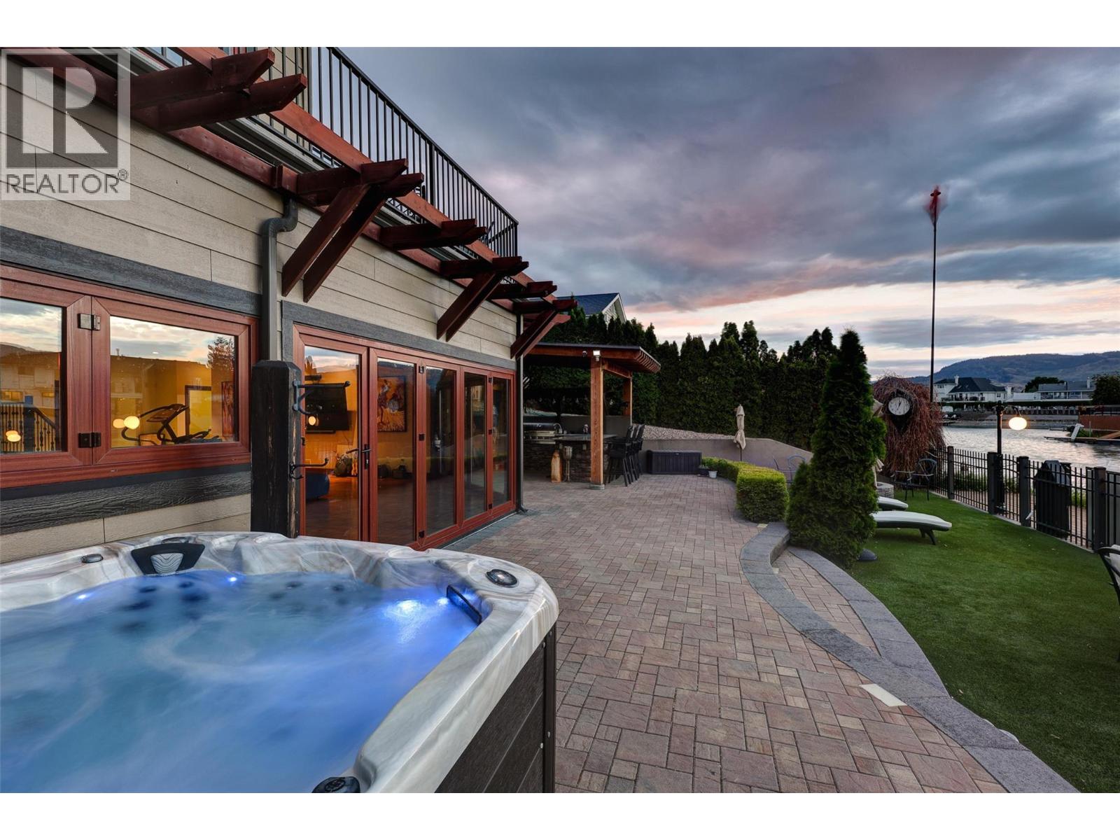 1650 Pritchard Drive, West Kelowna