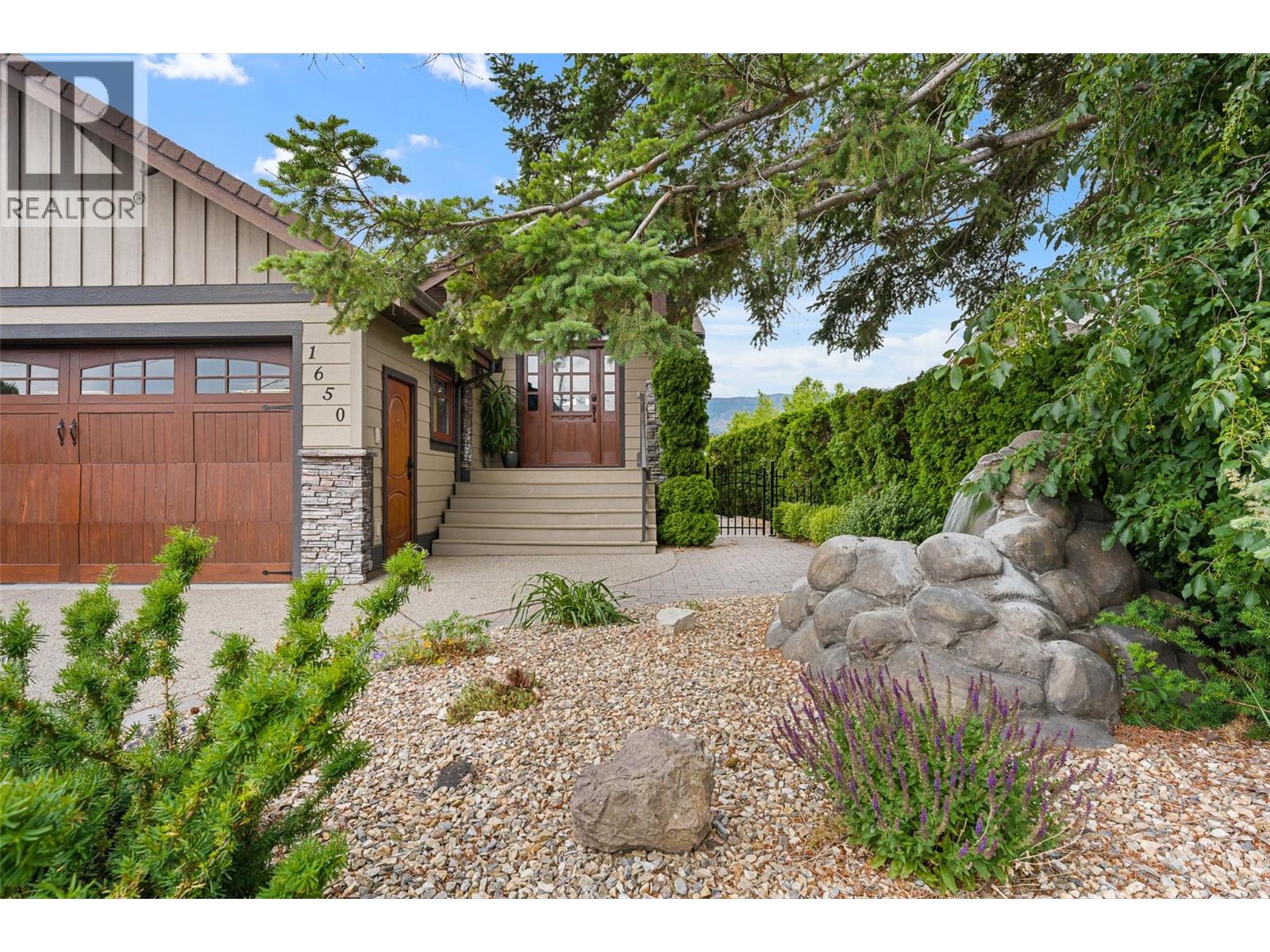 1650 Pritchard Drive, West Kelowna