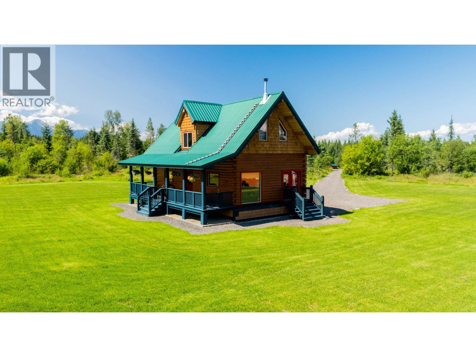 Living room of 8170 LOOS ROAD · Prince George, BC