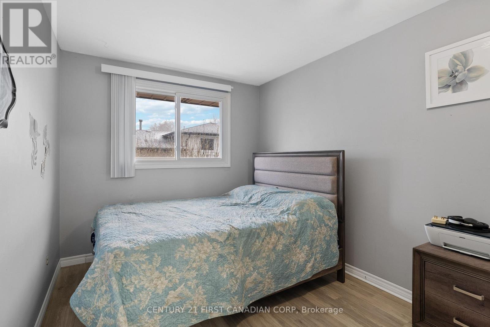 54 BRENNAN DRIVE N - 13