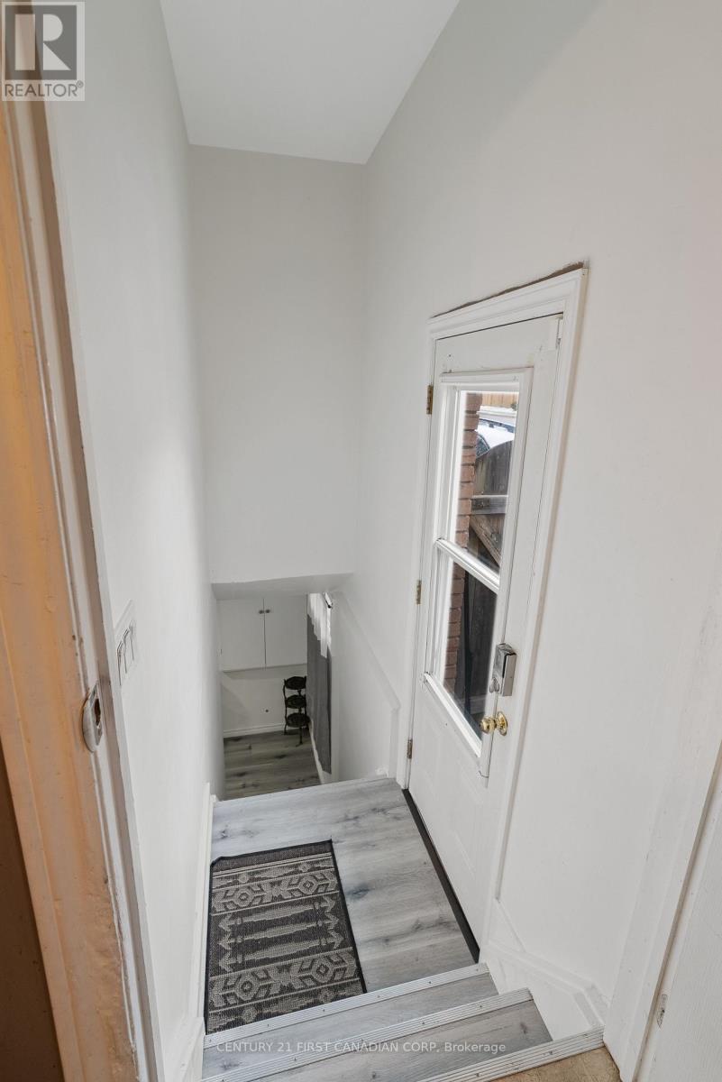 54 BRENNAN DRIVE N - Image 18