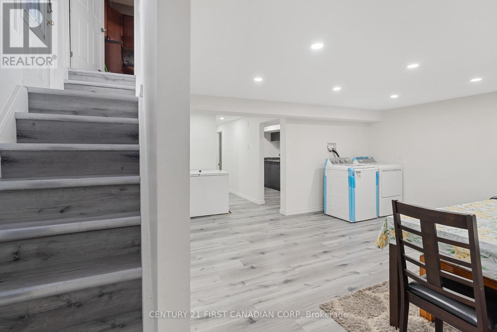 54 BRENNAN DRIVE N - Image 19