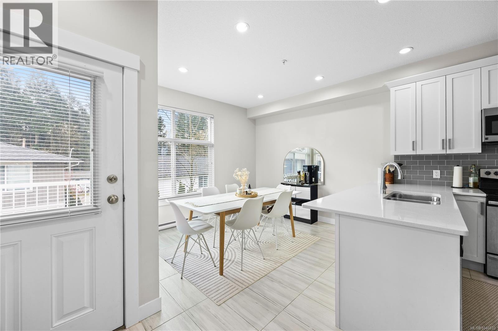 #135 6057 Doumont Rd - 10