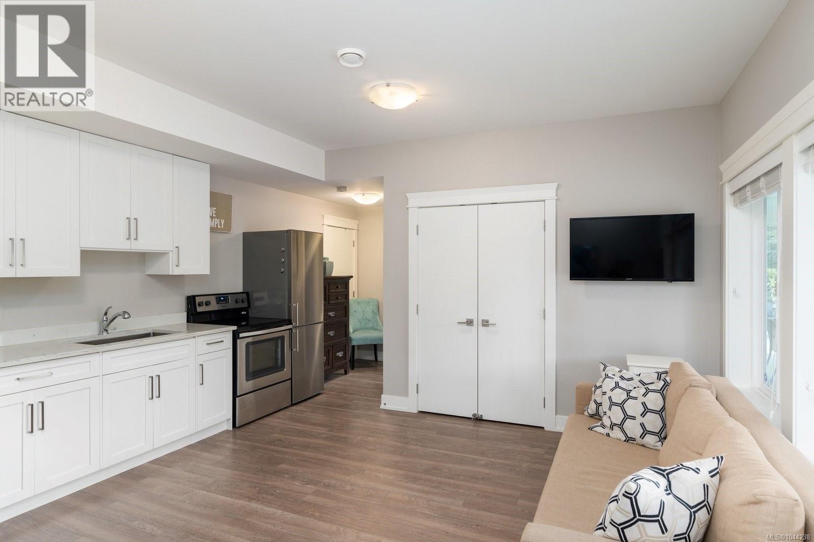 2168 Champions Way - 38