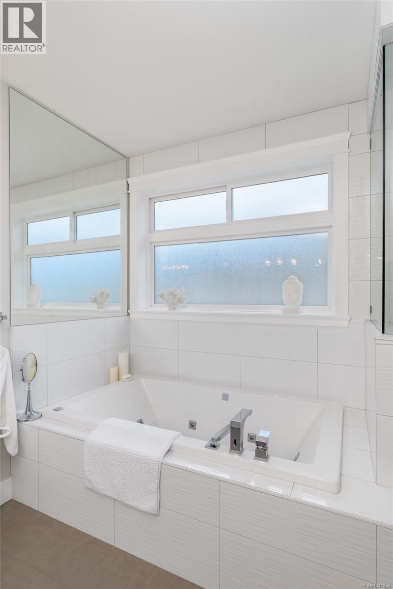 2168 Champions Way - Image 26