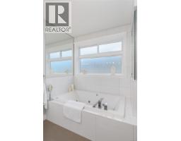 2168 Champions Way, Langford, BC V9B0R9 Photo 26