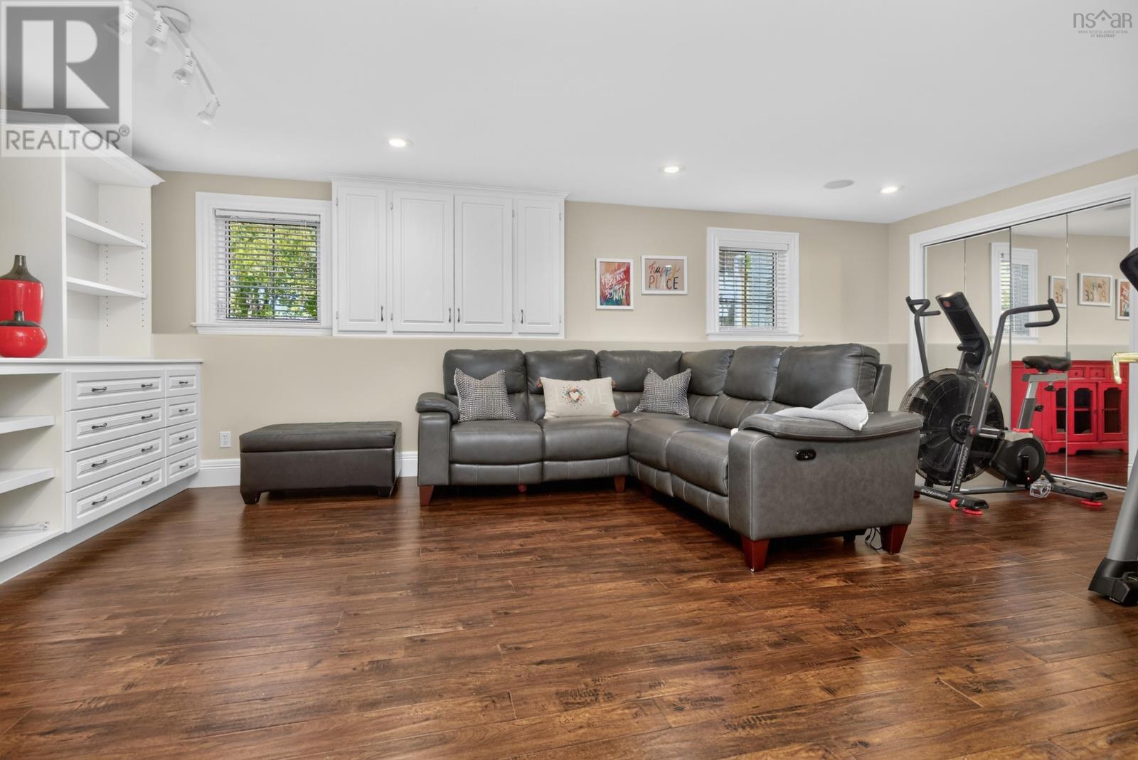 Property 40 of 51 of 46 Smith Avenue