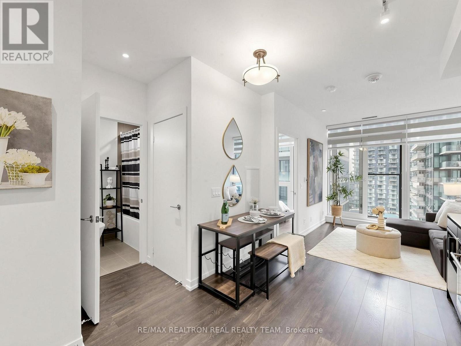 #2807 55 MERCER STREET - 23