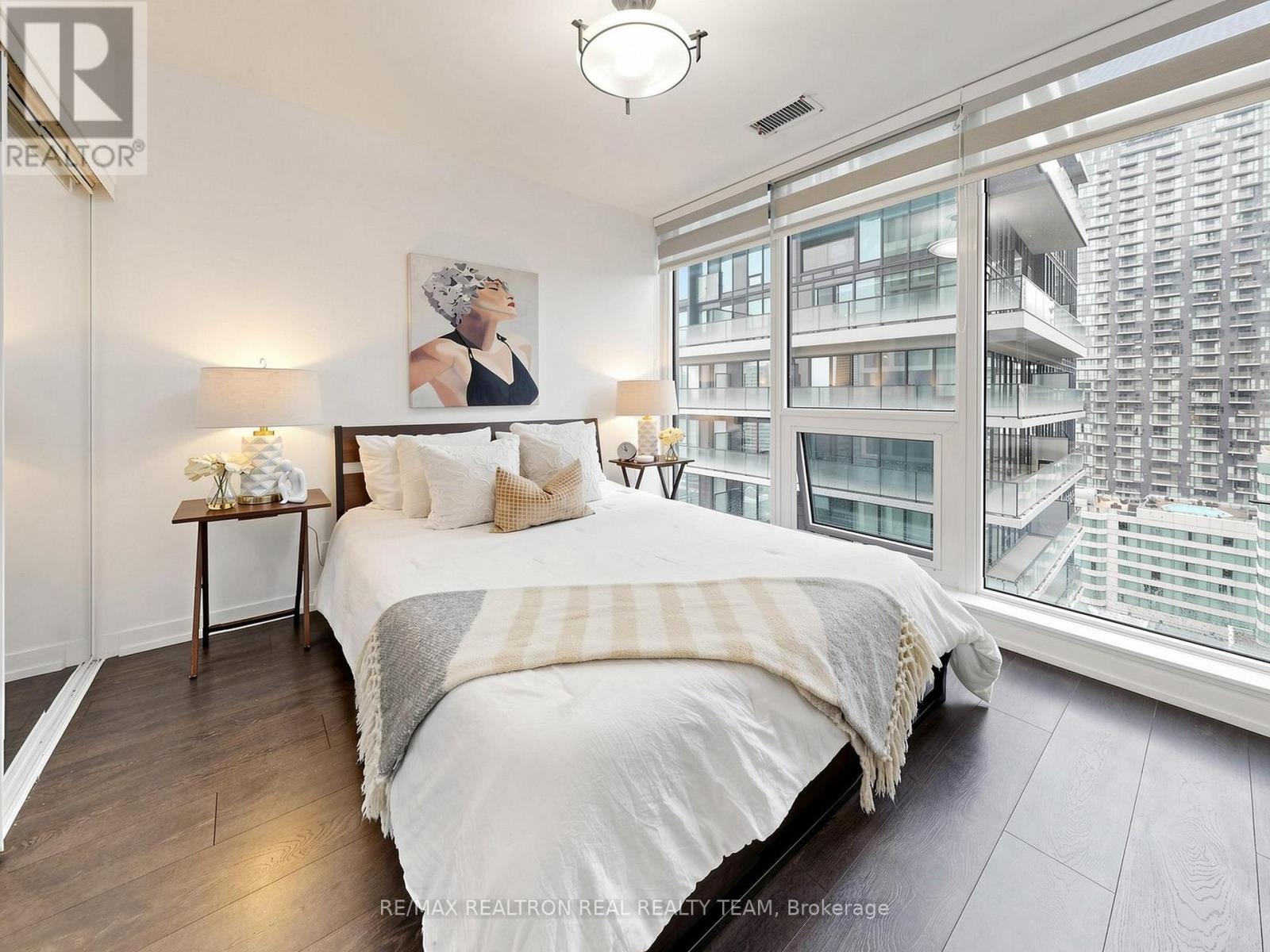 #2807 55 MERCER STREET - 26