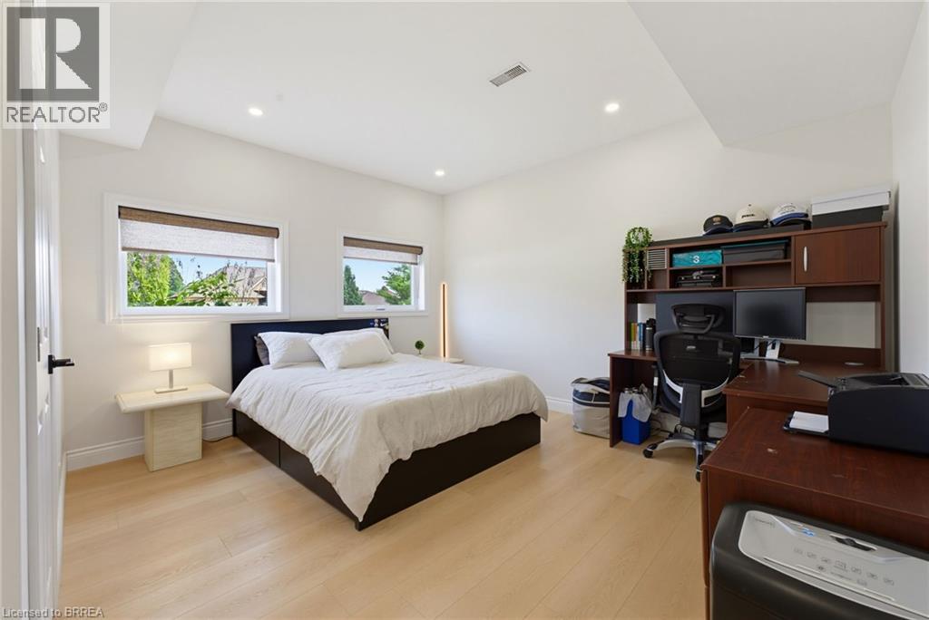 27 KING WILLIAM Street - 13