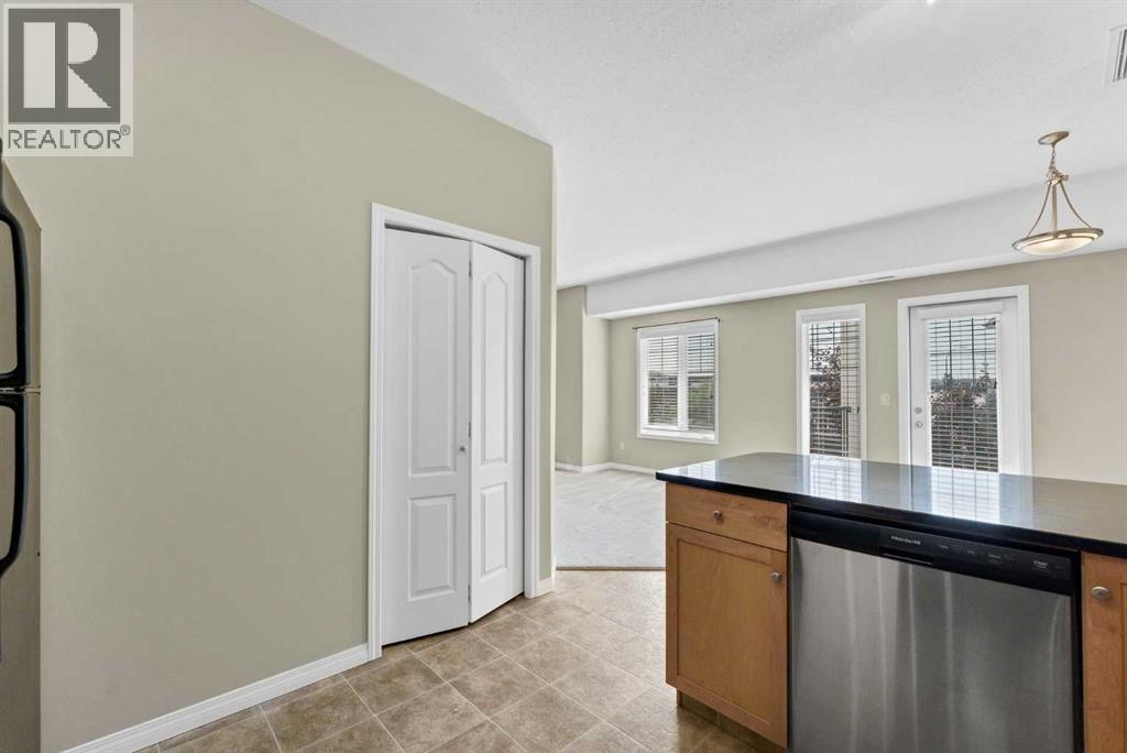 298 Somerset Way Southeast - Photo 18