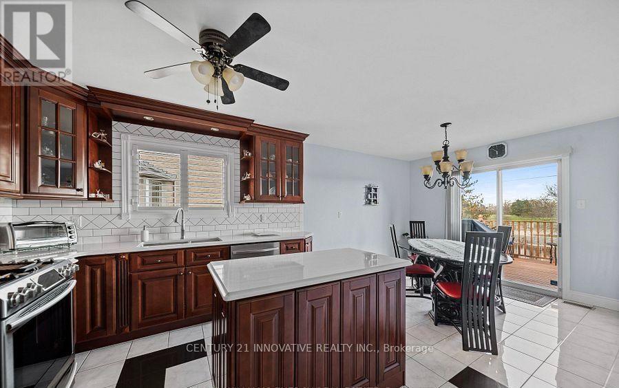 915 CATSKILL DRIVE E - Image 16