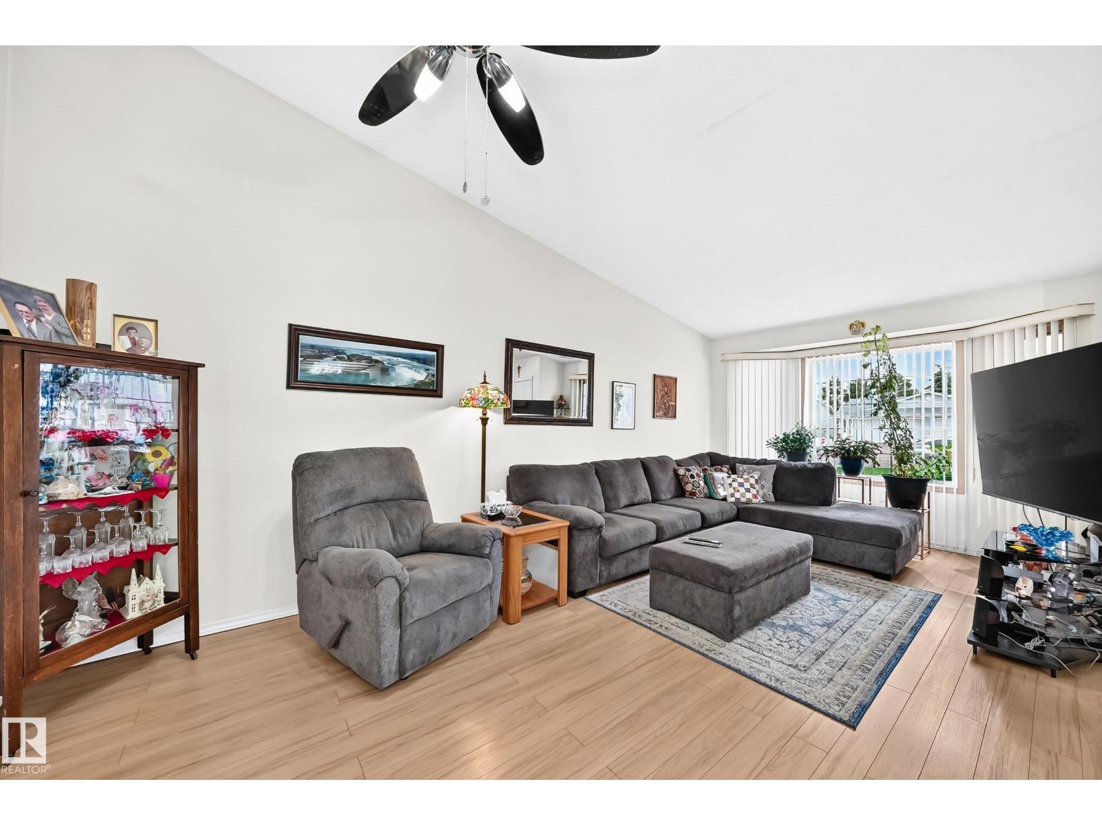 7530 137A AV NW - 11