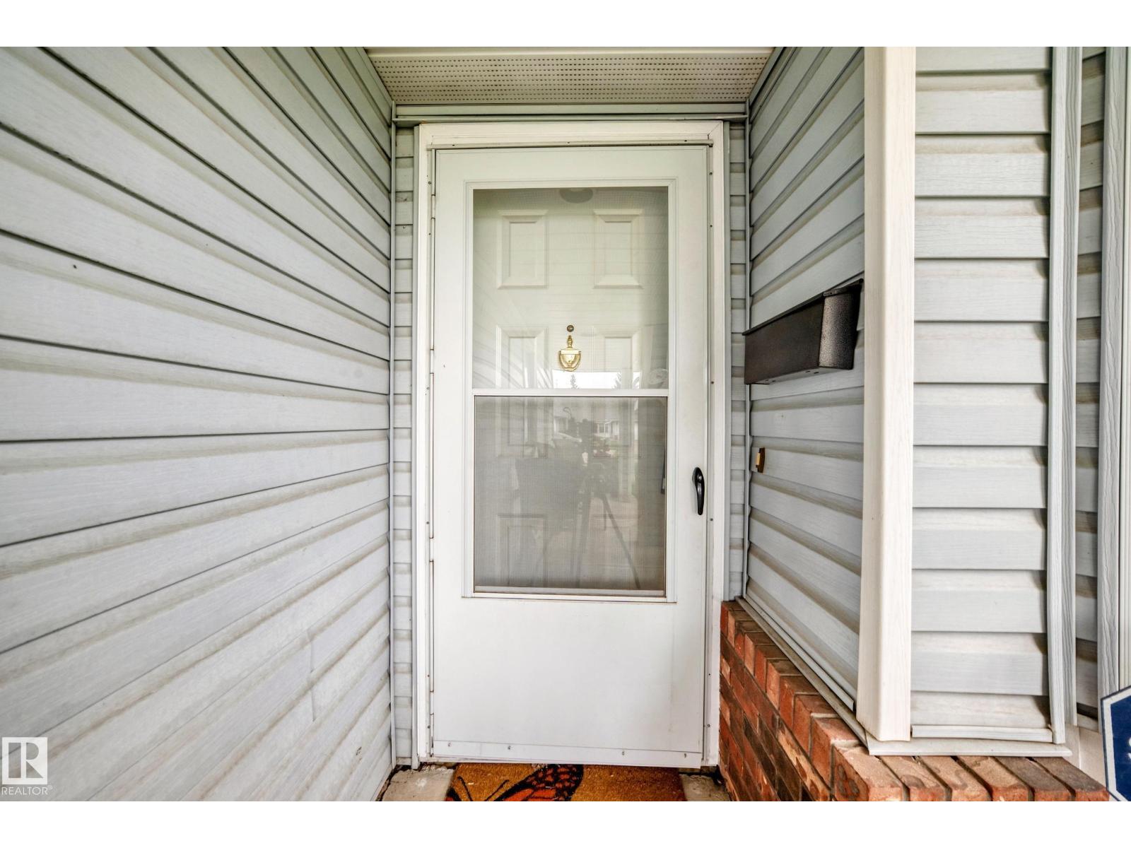 7530 137A Avenue NW - Photo 8