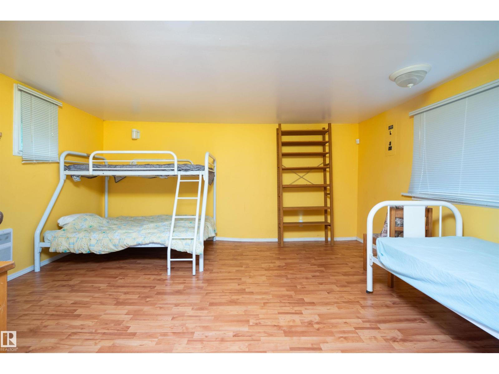 5011 38 Street - 20