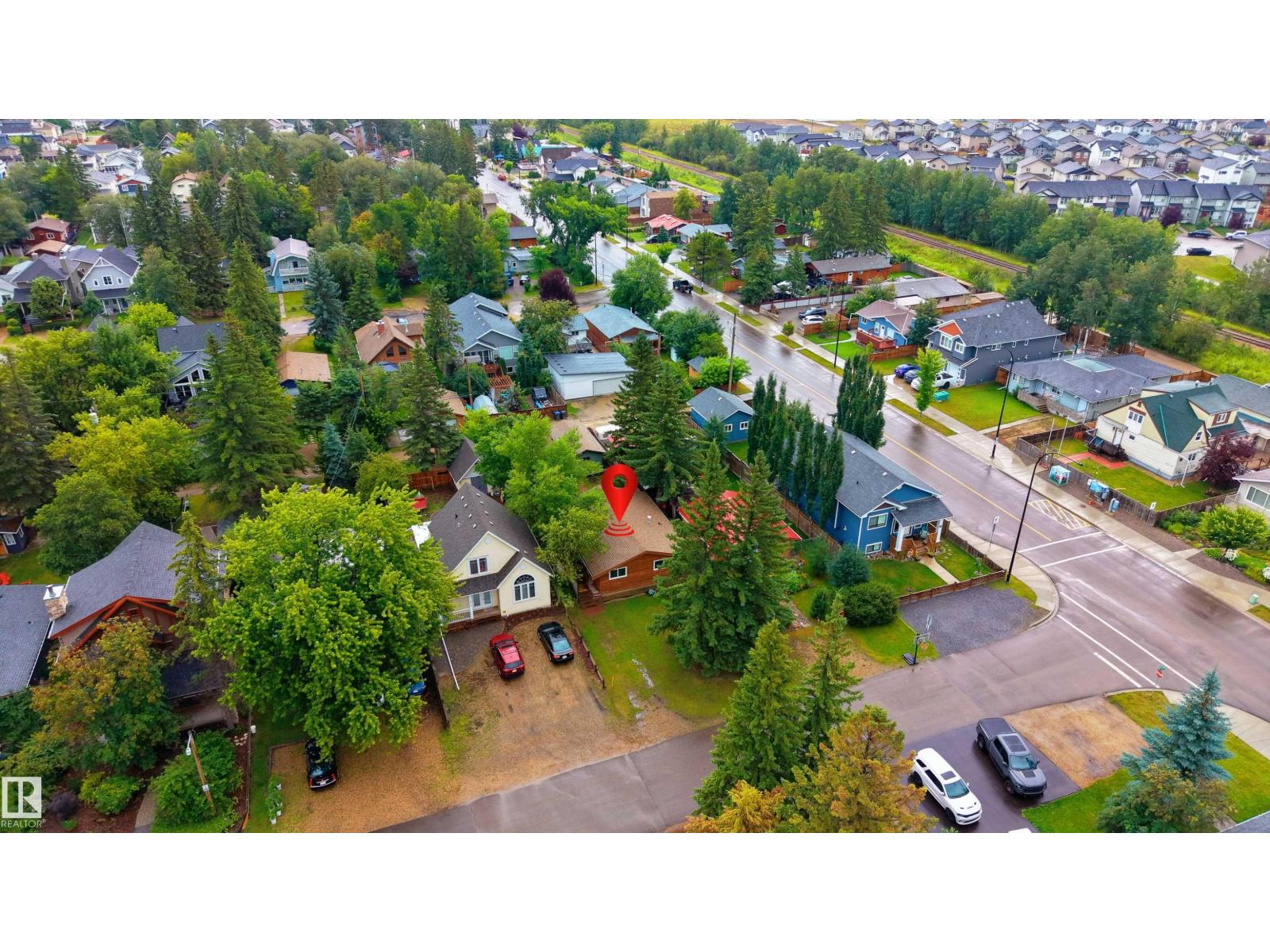 5011 38 Street - 40