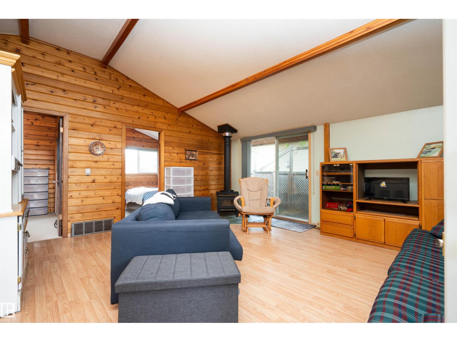 5011 38 Street - Photo 5
