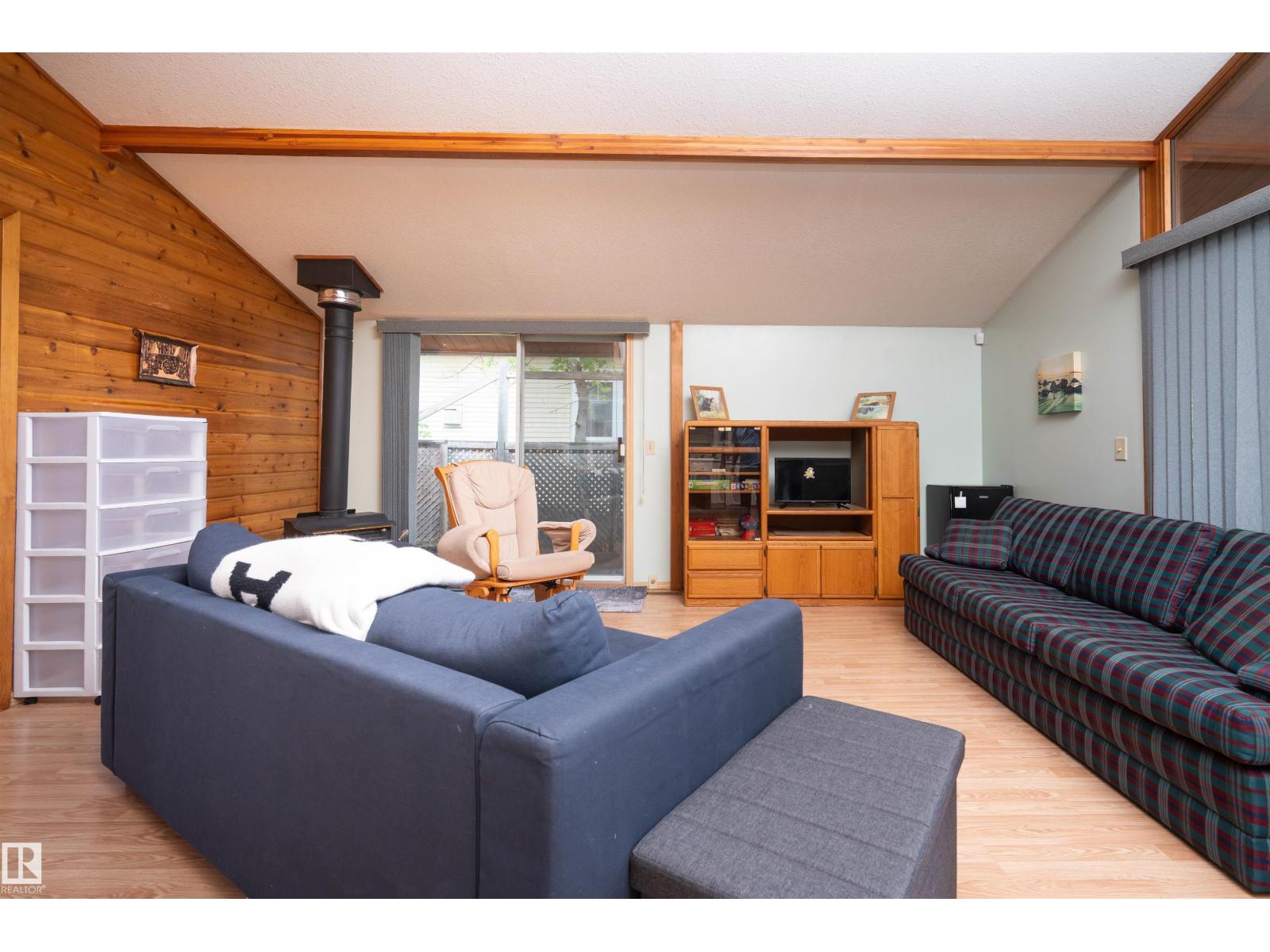 5011 38 Street - Photo 8