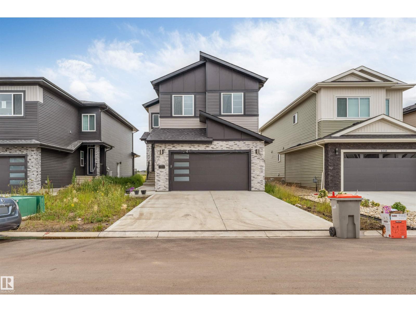 6227 19 ST NE - 1