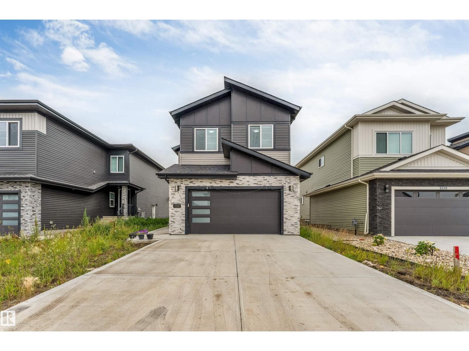 6227 19 ST NE - 2