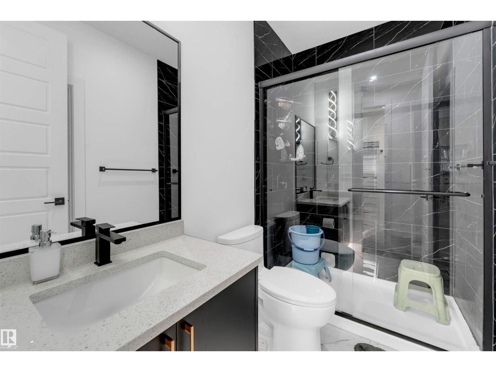 6227 19 ST NE - Image 26