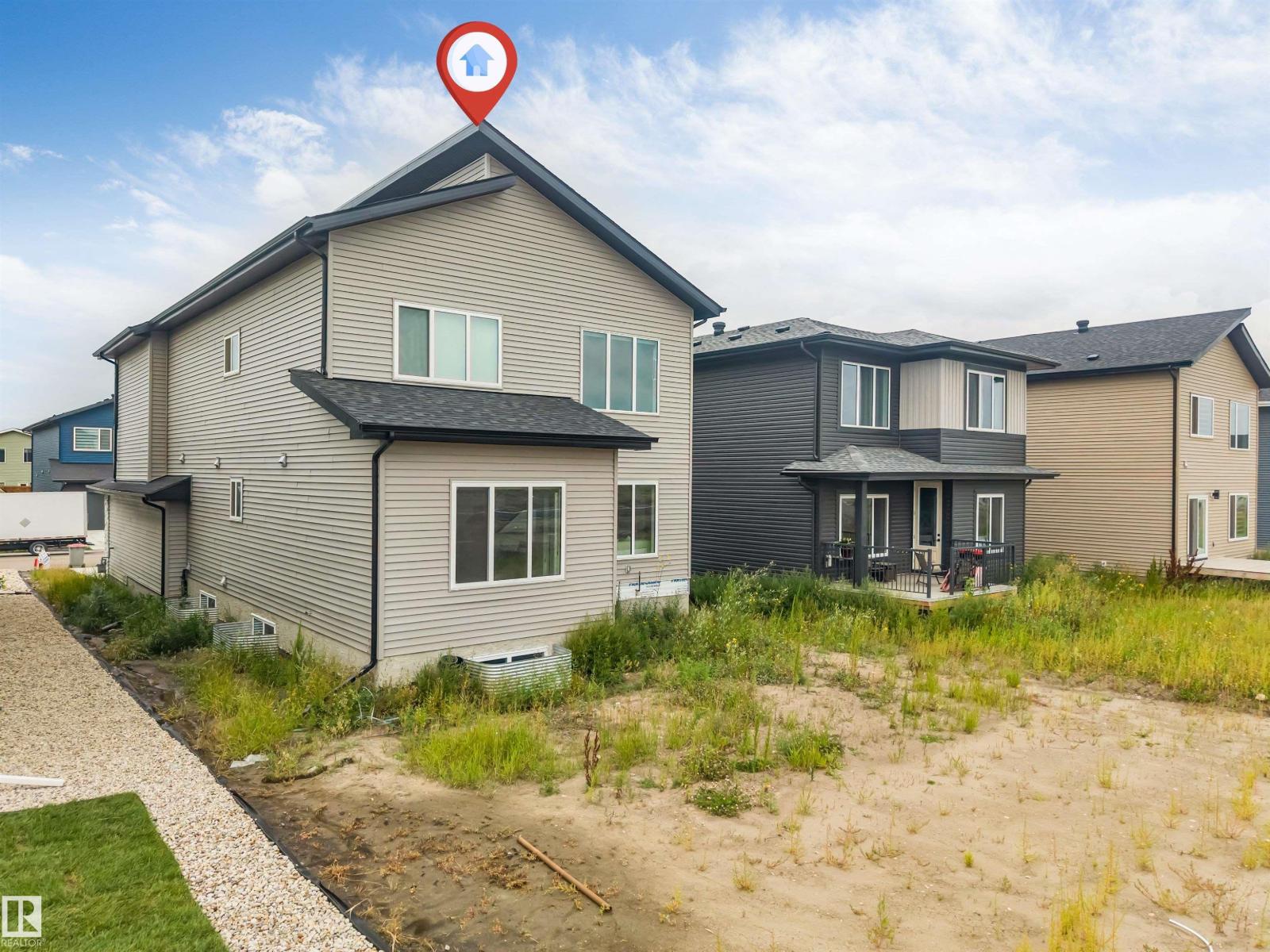 6227 19 ST NE - 38