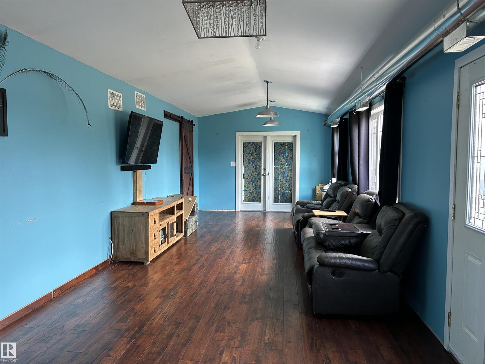 4 60203 RANGE ROAD 164