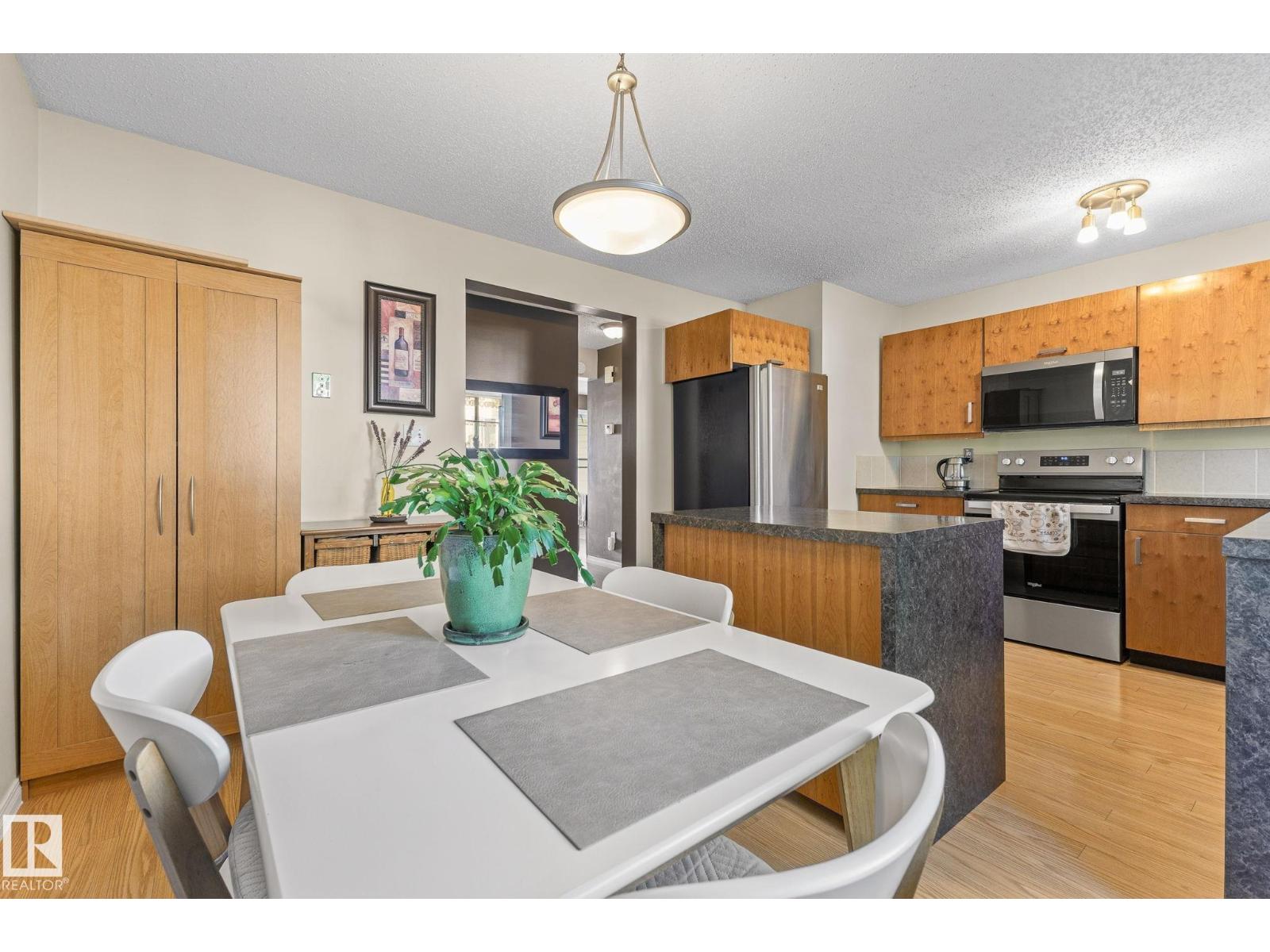 17132 103 ST NW - 10