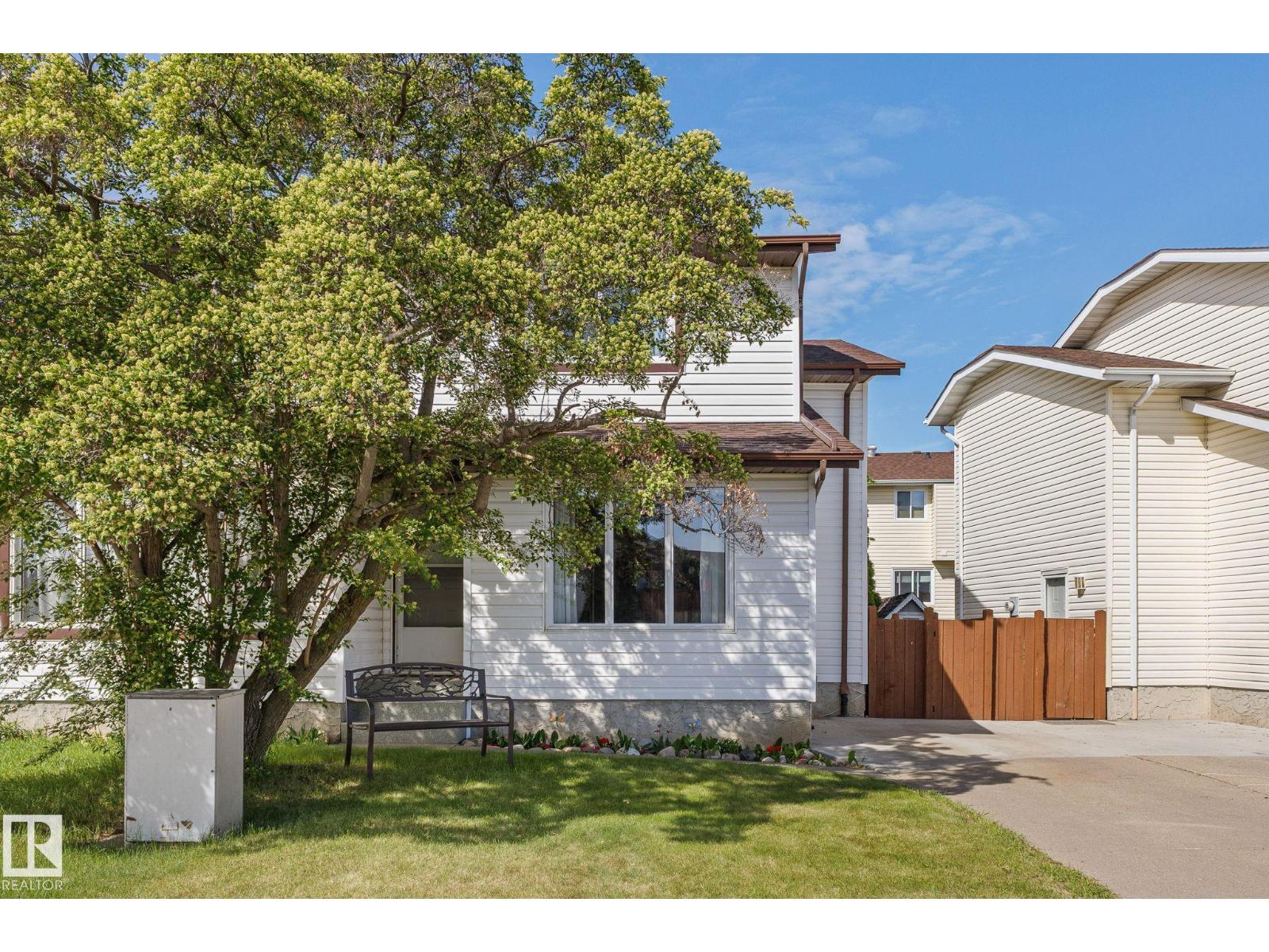 17132 103 ST NW - 3