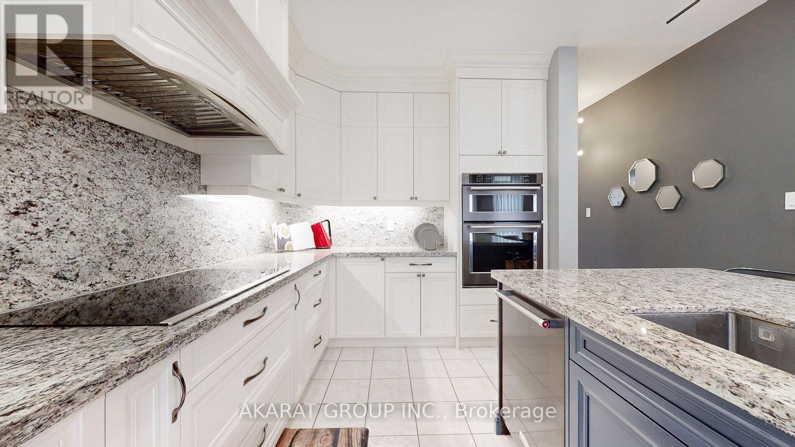 28 SAINT JAMES AVENUE - 11