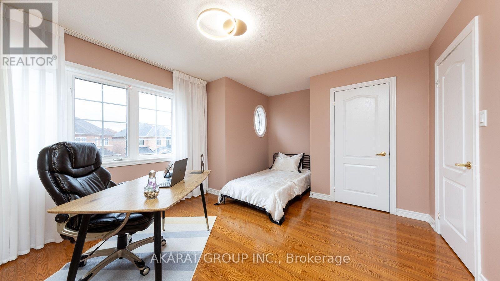 28 SAINT JAMES AVENUE - 22