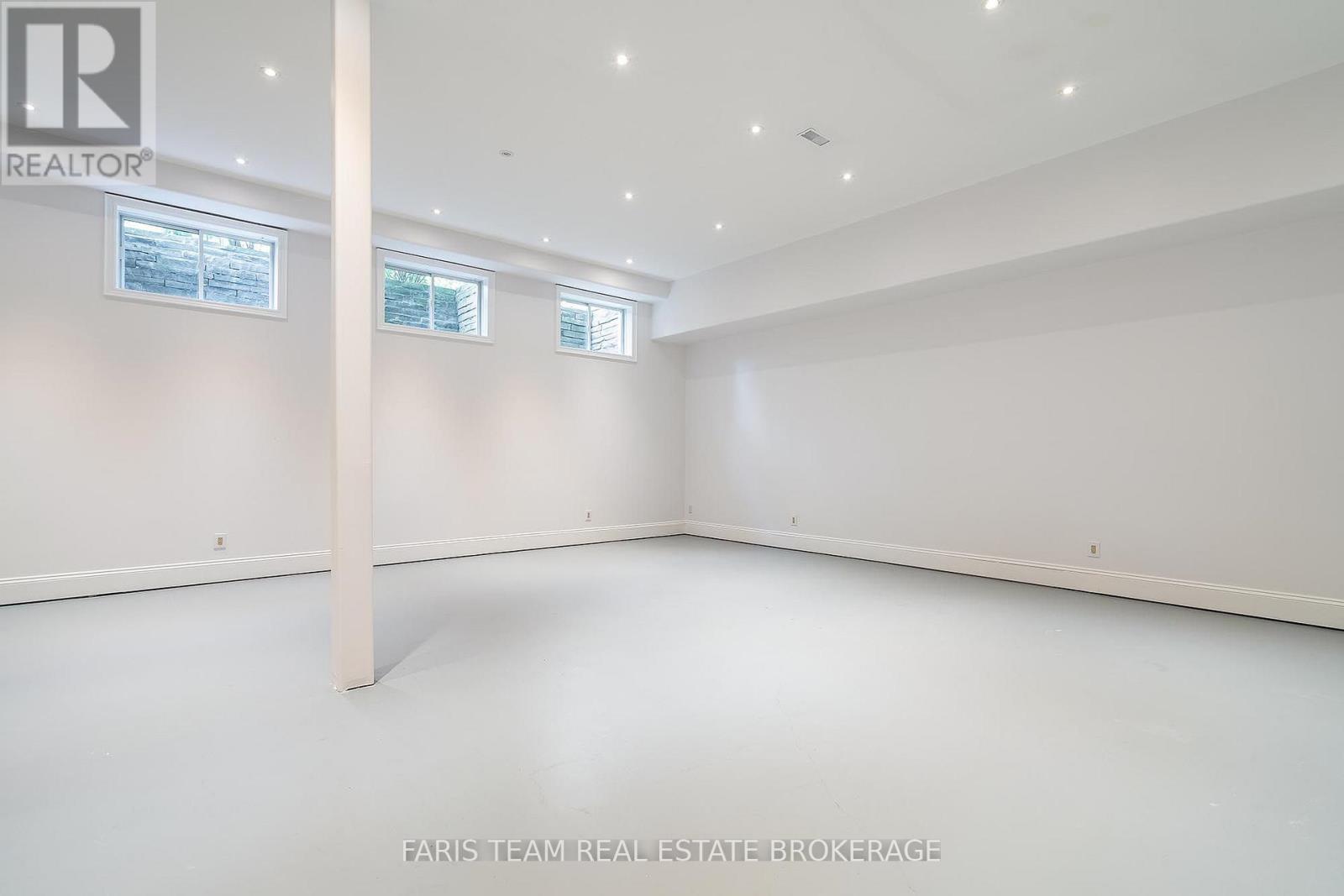 6 MIDVES COURT - Image 36