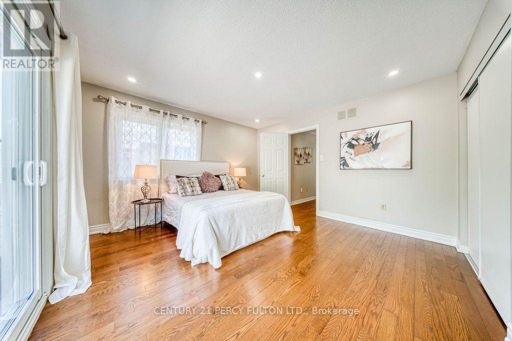 5522 HOLBROOK ROAD - 23