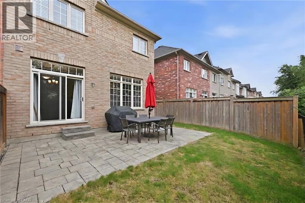 25 MCCARDY Court - 32