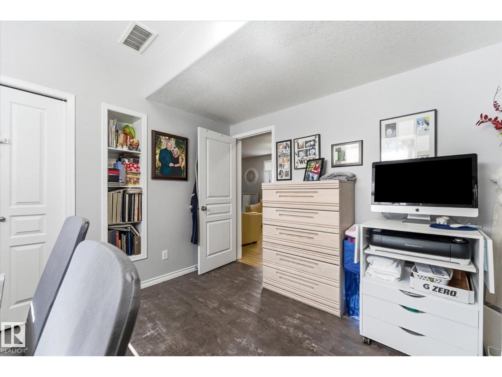 16303 37 Street NW - Photo 37