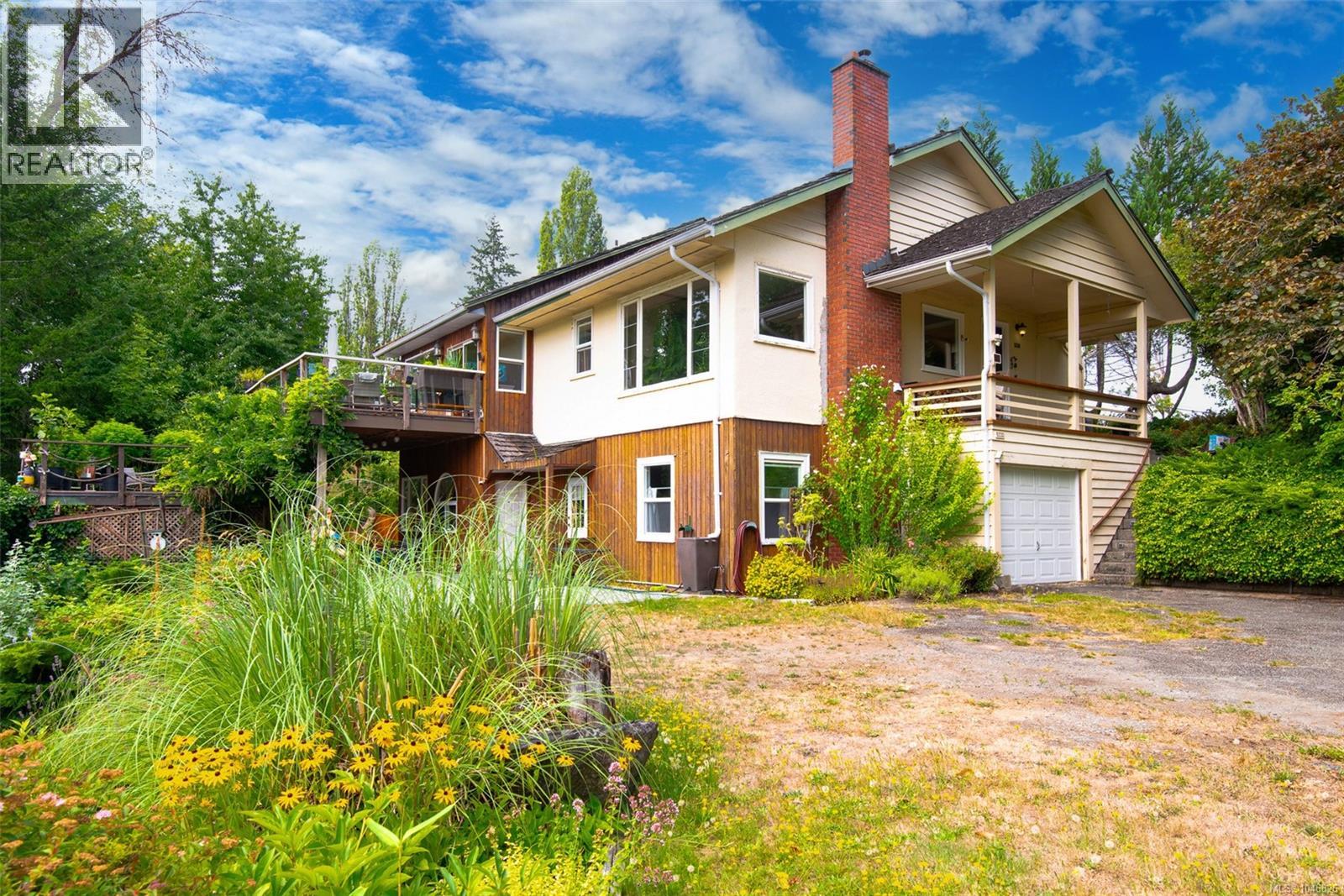 5330 Falls St - 1