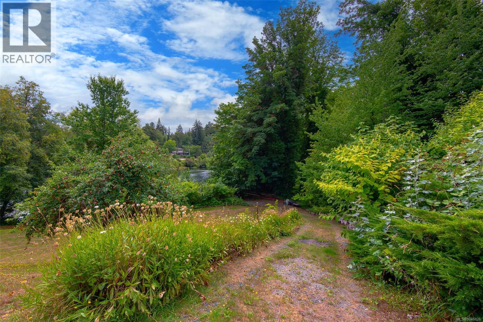 5330 Falls St - Image 32