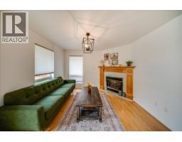 Living room - 1021 Regan Crescent, Trail, BC V1R1C2 Photo 15
