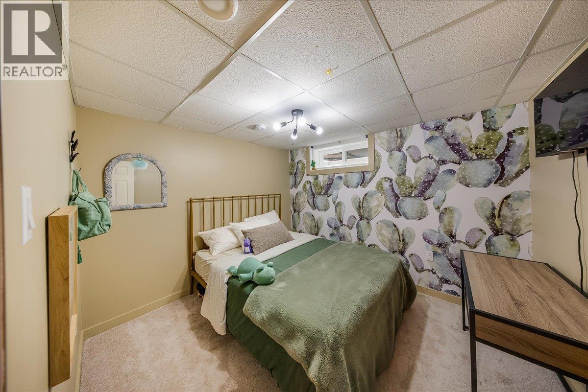 1021 Regan Crescent - Image 28