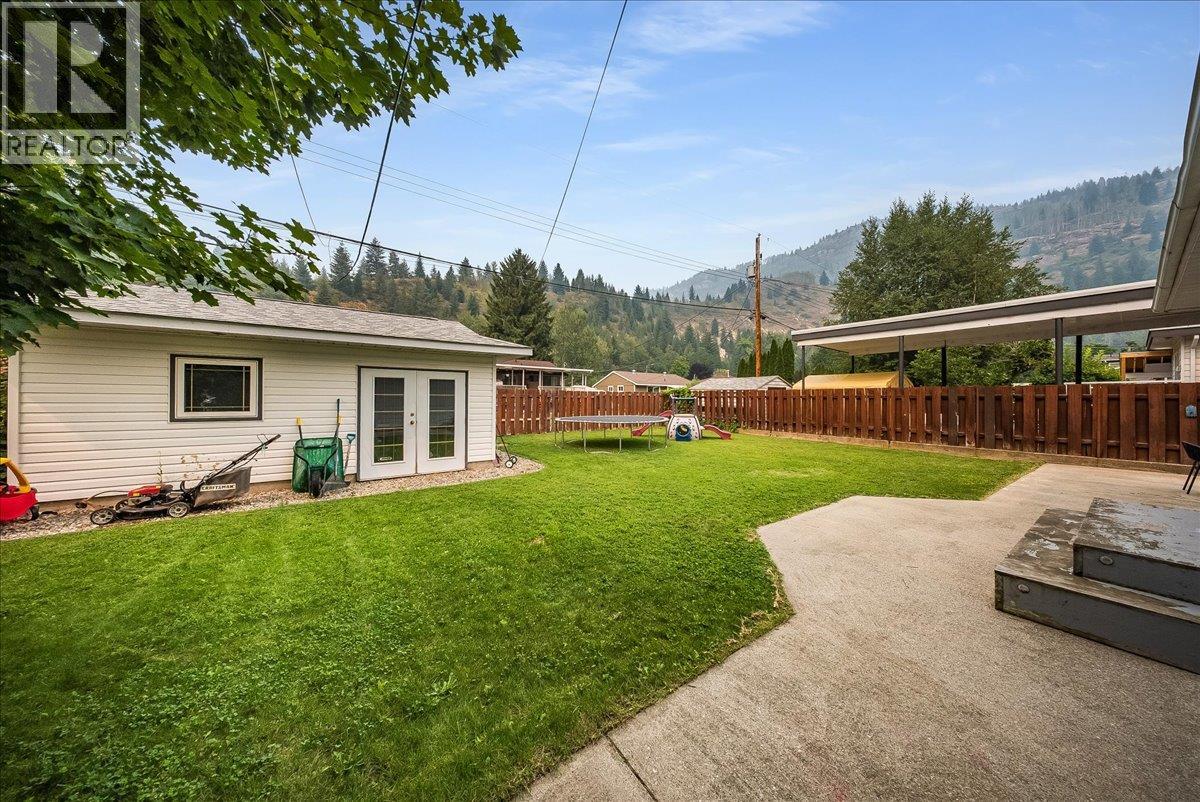1021 Regan Crescent - 33